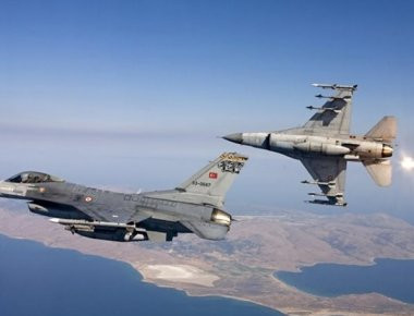 Μπαράζ παραβιάσεων πάνω από το Αιγαίο από τουρκικά αεροσκάφη την Πέμπτη